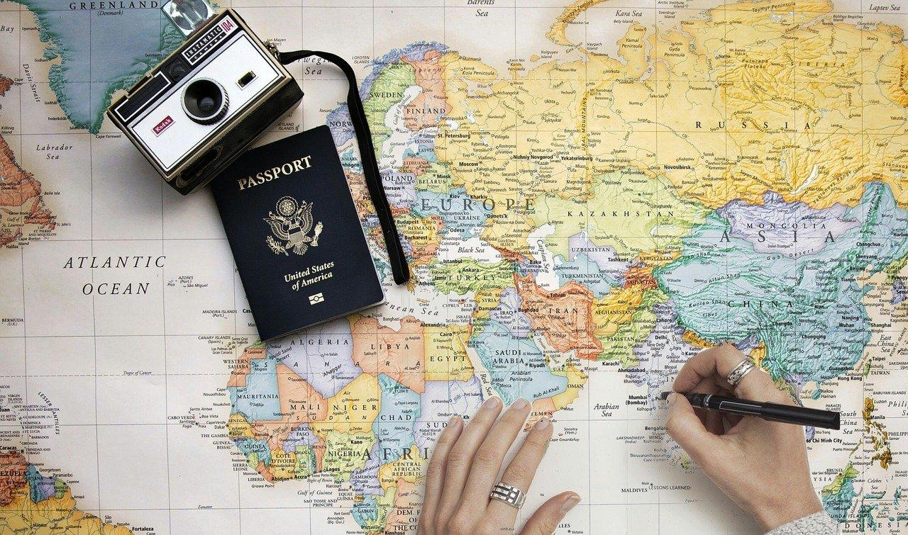 Zemljevid in potni list